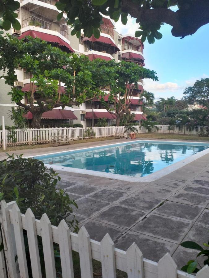 Rooms By The Pool Kingston Zewnętrze zdjęcie